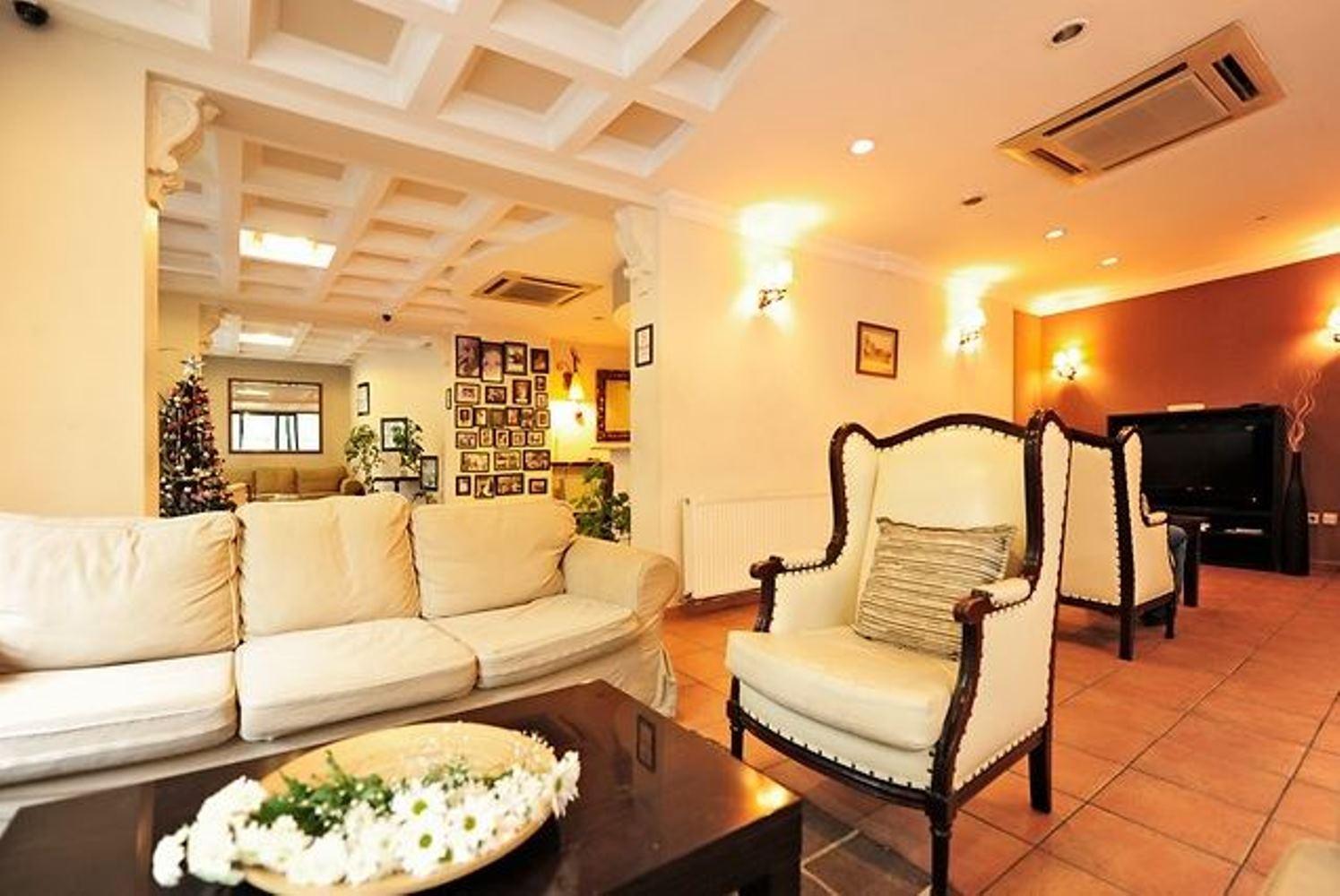 Uestuen Alsancak Hotel 3*
