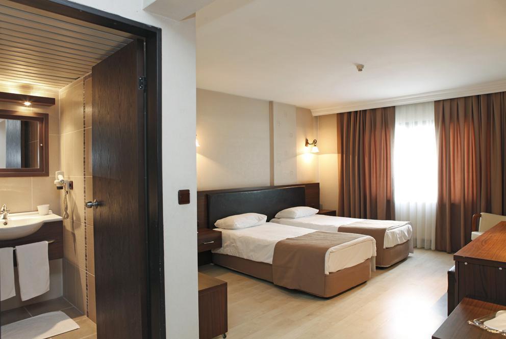 Hotel Uestuen Alsancak 3*