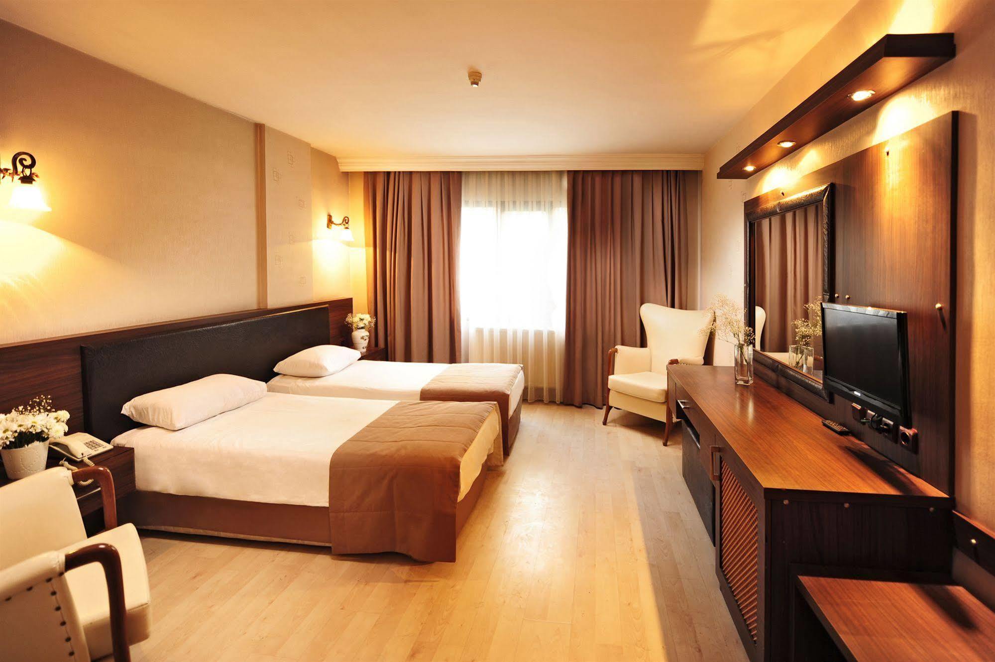 Uestuen Alsancak Hotel İzmir